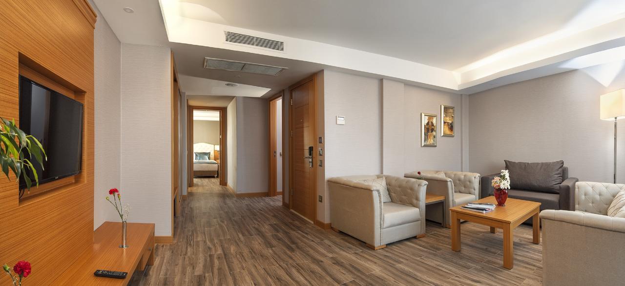 Aquasis De Luxe & Hotel 5*
